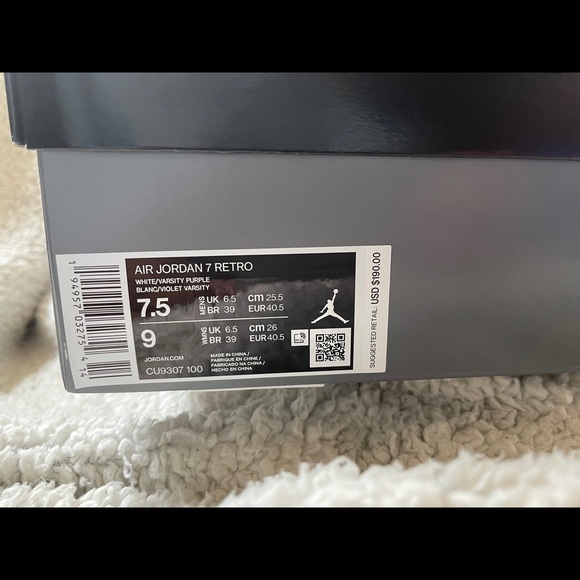 Air Jordan Retro 7s | 7.5 (M) | 9 (WMNS) - Picture 3 of 8